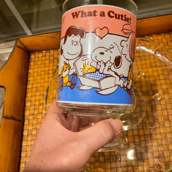 Peanuts “What A Cutie” Snoopy Woodstock Lrg Glass 32oz Tumbler Pedestal 1966 - Picture 2 of 5